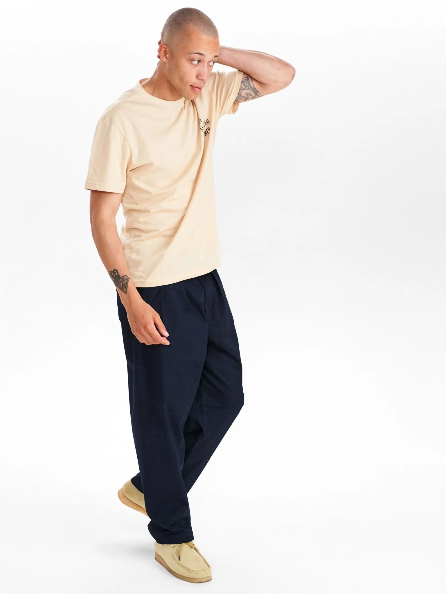 AKKIKKI STIOFAN - A TEE  - Brown Rice
