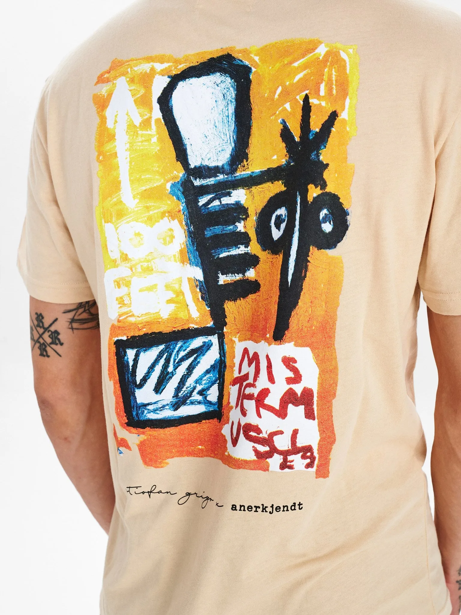AKKIKKI STIOFAN - A TEE  - Brown Rice