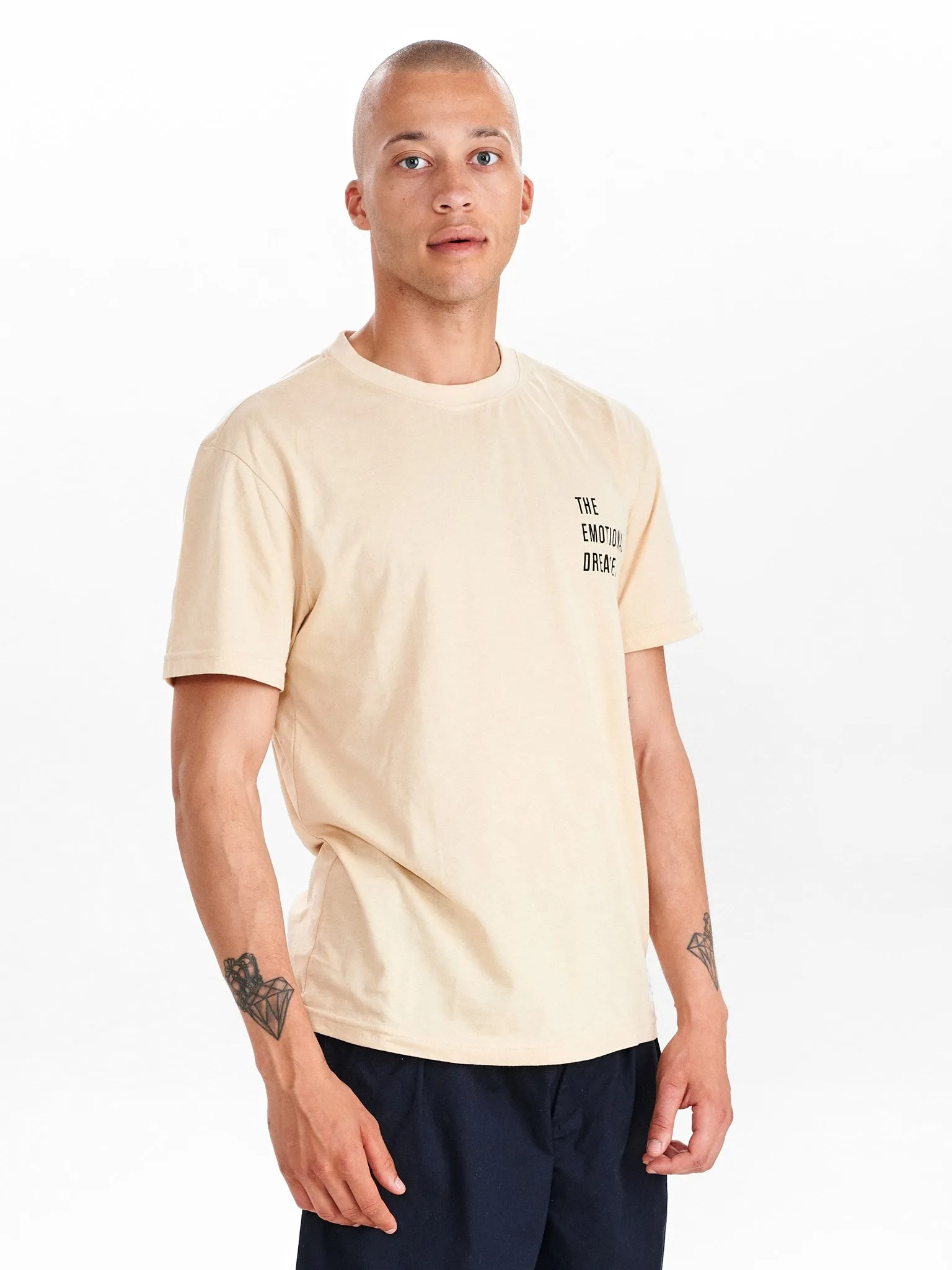AKKIKKI STIOFAN - A TEE  - Brown Rice